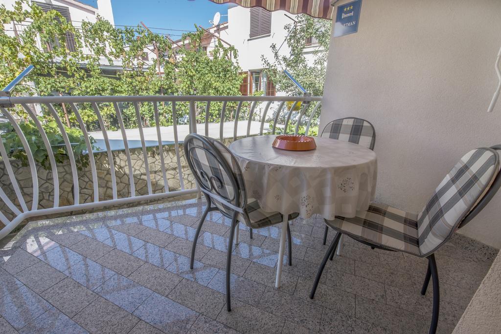 Apartment Anka D クルク エクステリア 写真